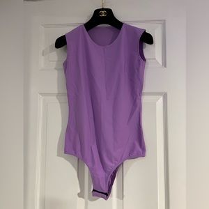 Loulou X AMR crew neck sleeveless bodysuit fitted w stretch Lavender size S EUC